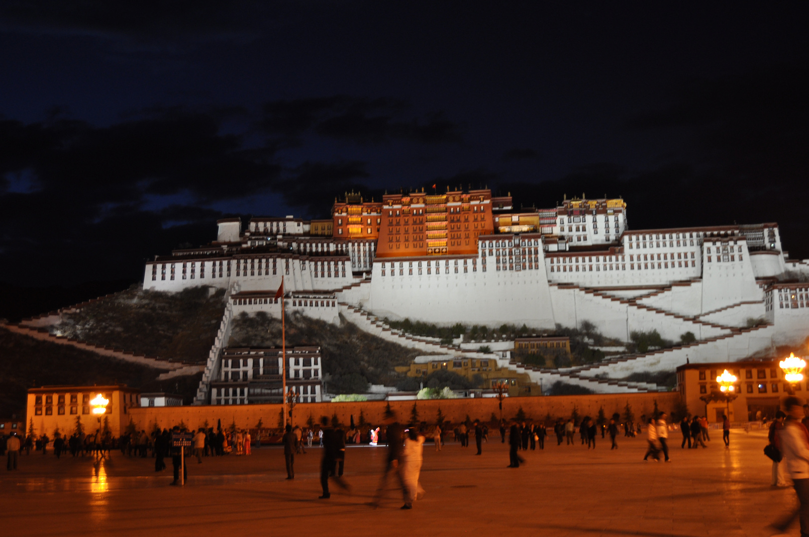 Potala Palast am Abend