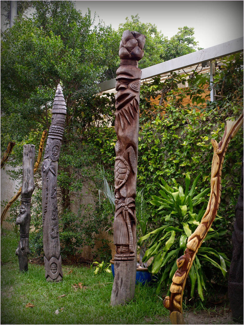 Poteaux sculpté en bois de Gaïac - Nouvelle-Calédonie