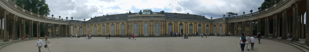 Potsdam, Hinterhof des Schlosses Sanssouci