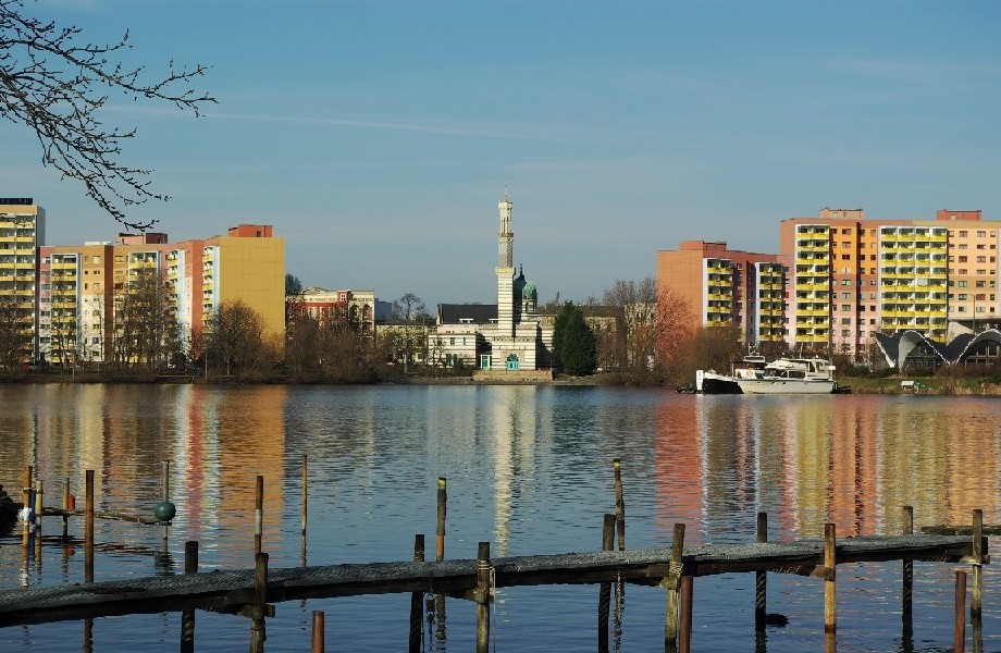 Potsdam ,-"Moschee" an der Havelbucht.