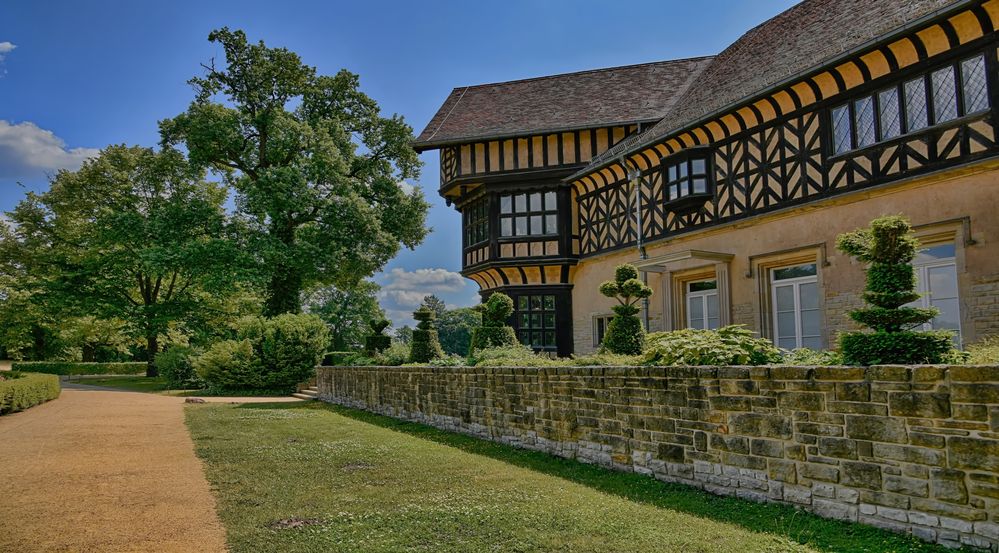 Potsdam Neuer Garten  -  Schloss Cecilienhof  Prinzengarten