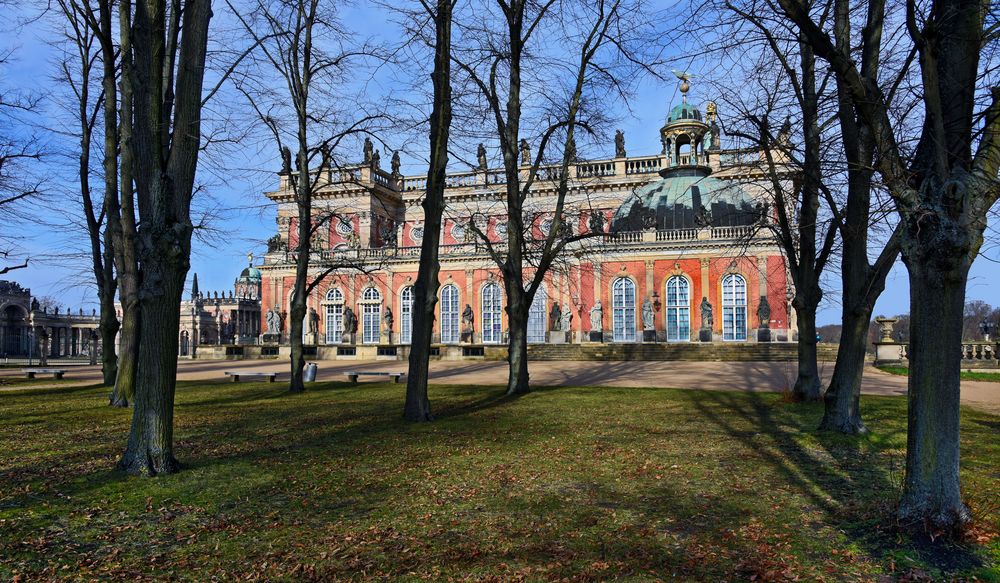 Potsdam  - wo Licht ist ist auch Schatten -