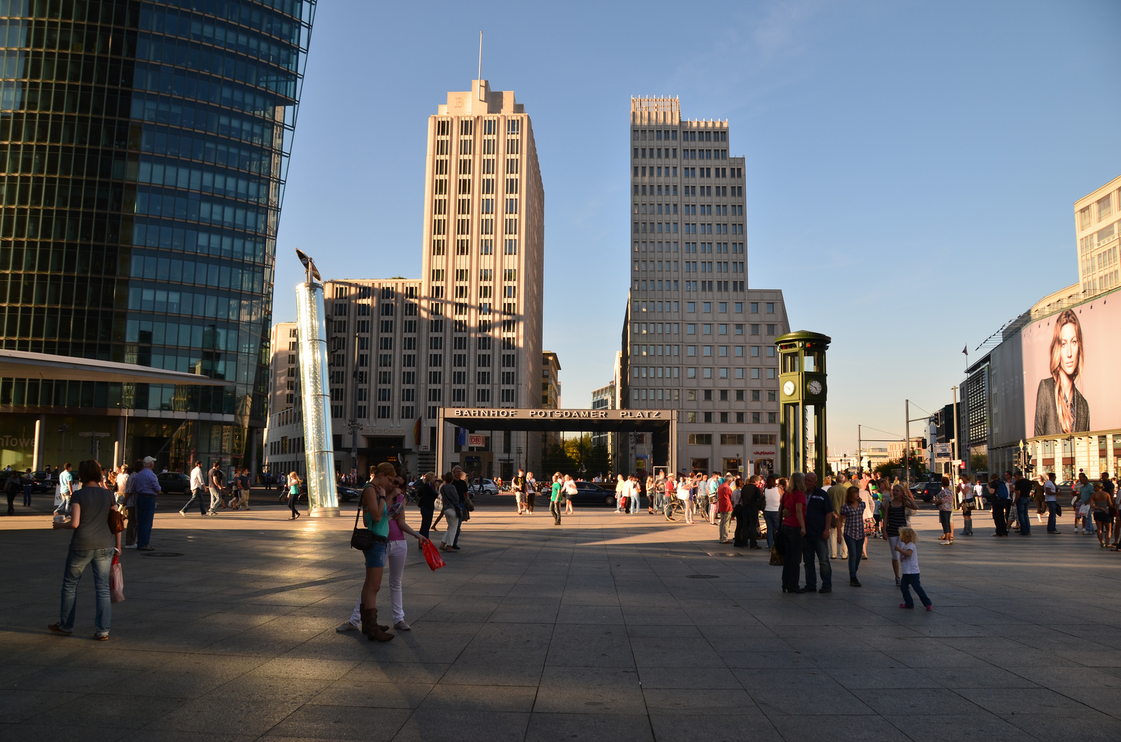 Potsdamer Platz an einem warmen Herbstnachmittag