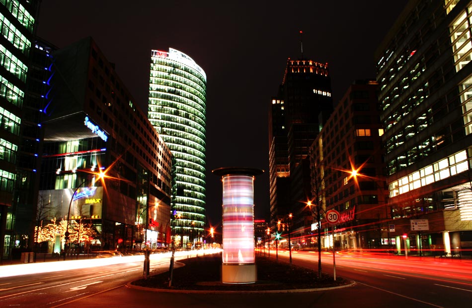 Potsdamer Platz bei Nacht