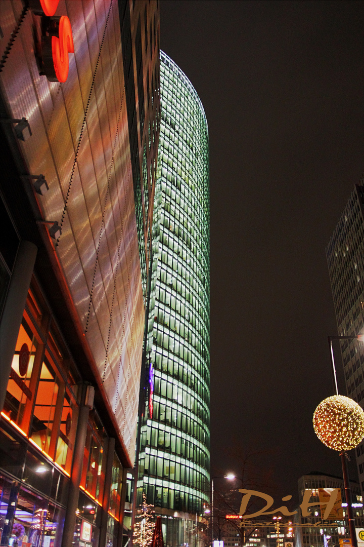 Potsdamer Platz bei Nacht