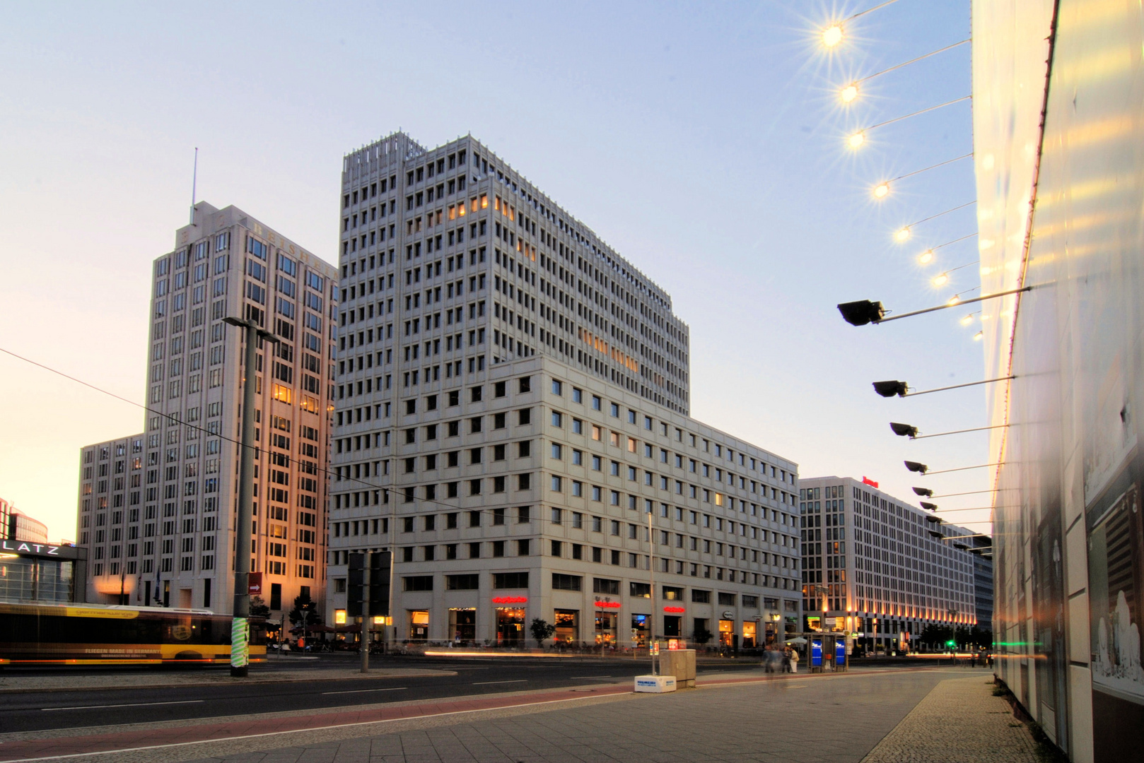 Potsdamer Platz, Ritz Carlton Hotel