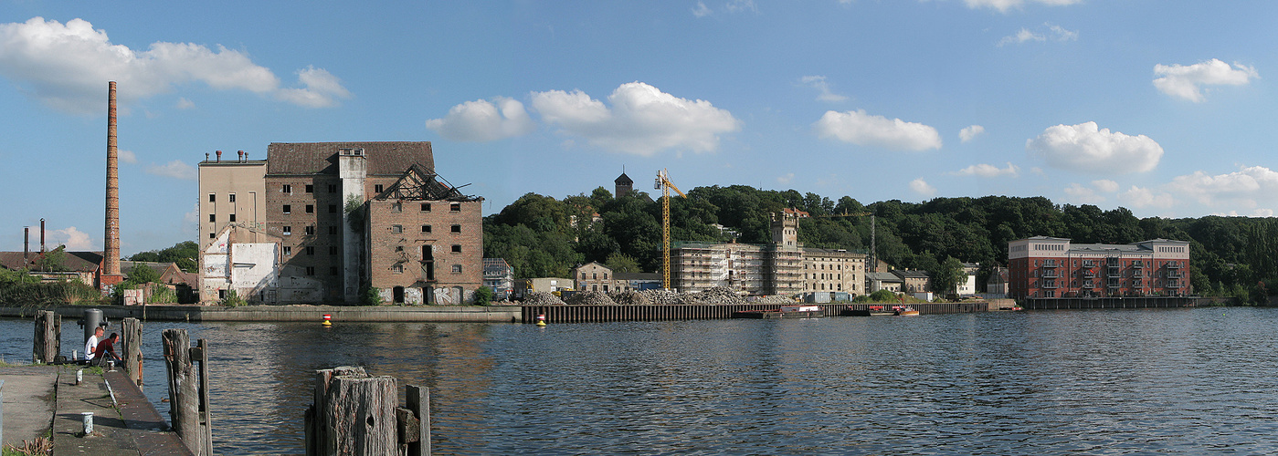 Potsdamer Speicherstadt von der Wasserseite (Herbst 2010)