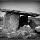 " Poulnabrone Dolmen "