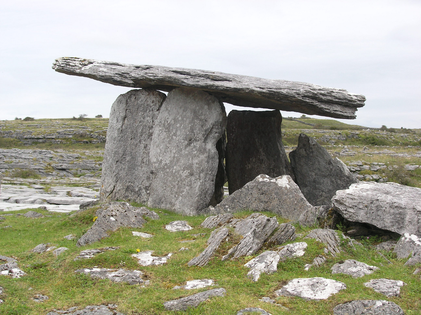 Poulnabrone Dolmen