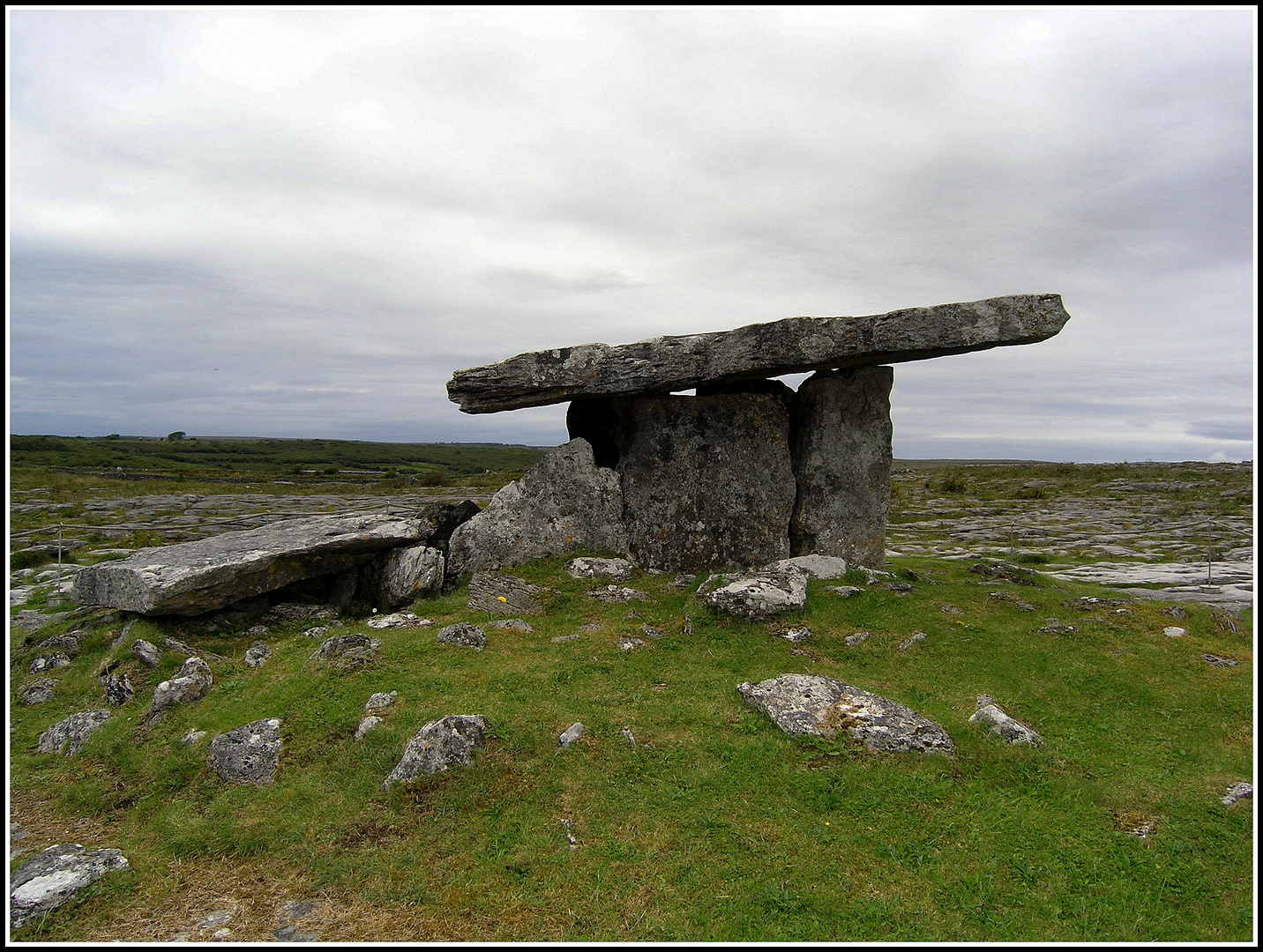 Poulnabrone Dolmen