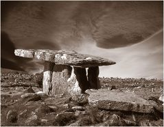 Poulnabrone Dolmen