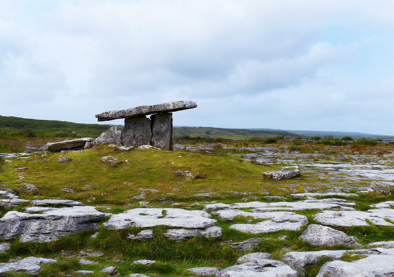 Poulnabrone Dolmen