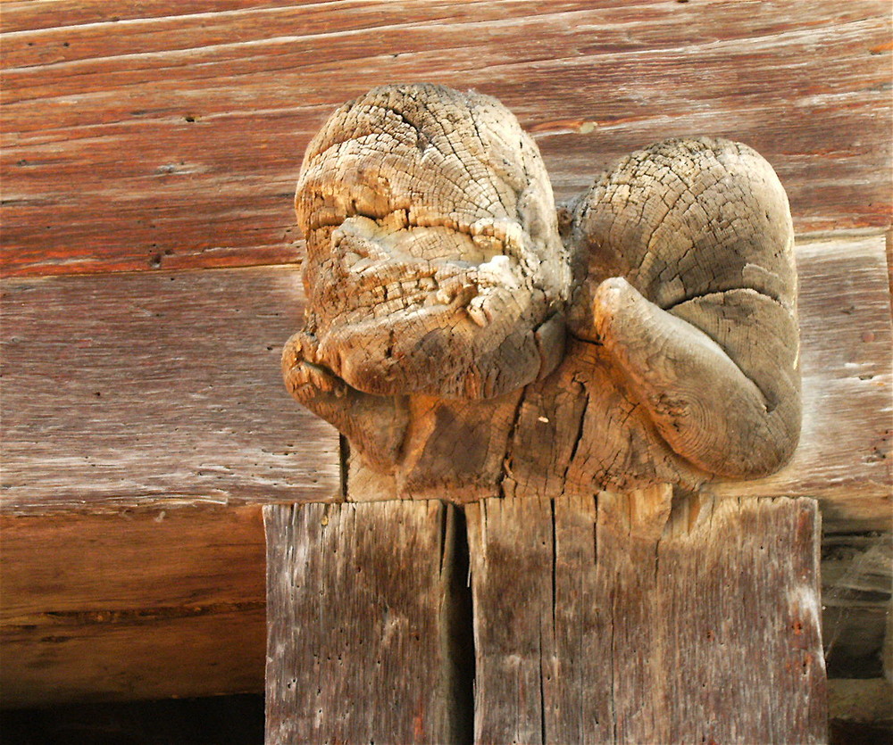 Poutre sculptée , Mirepoix