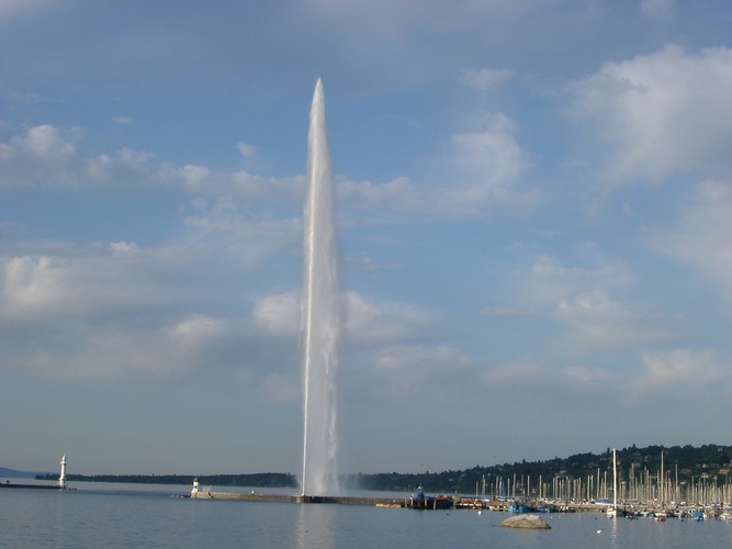 Powerful fountain in Geneve