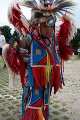 Powwow in Mannheim (8): Indianerjunge in voller Pracht!