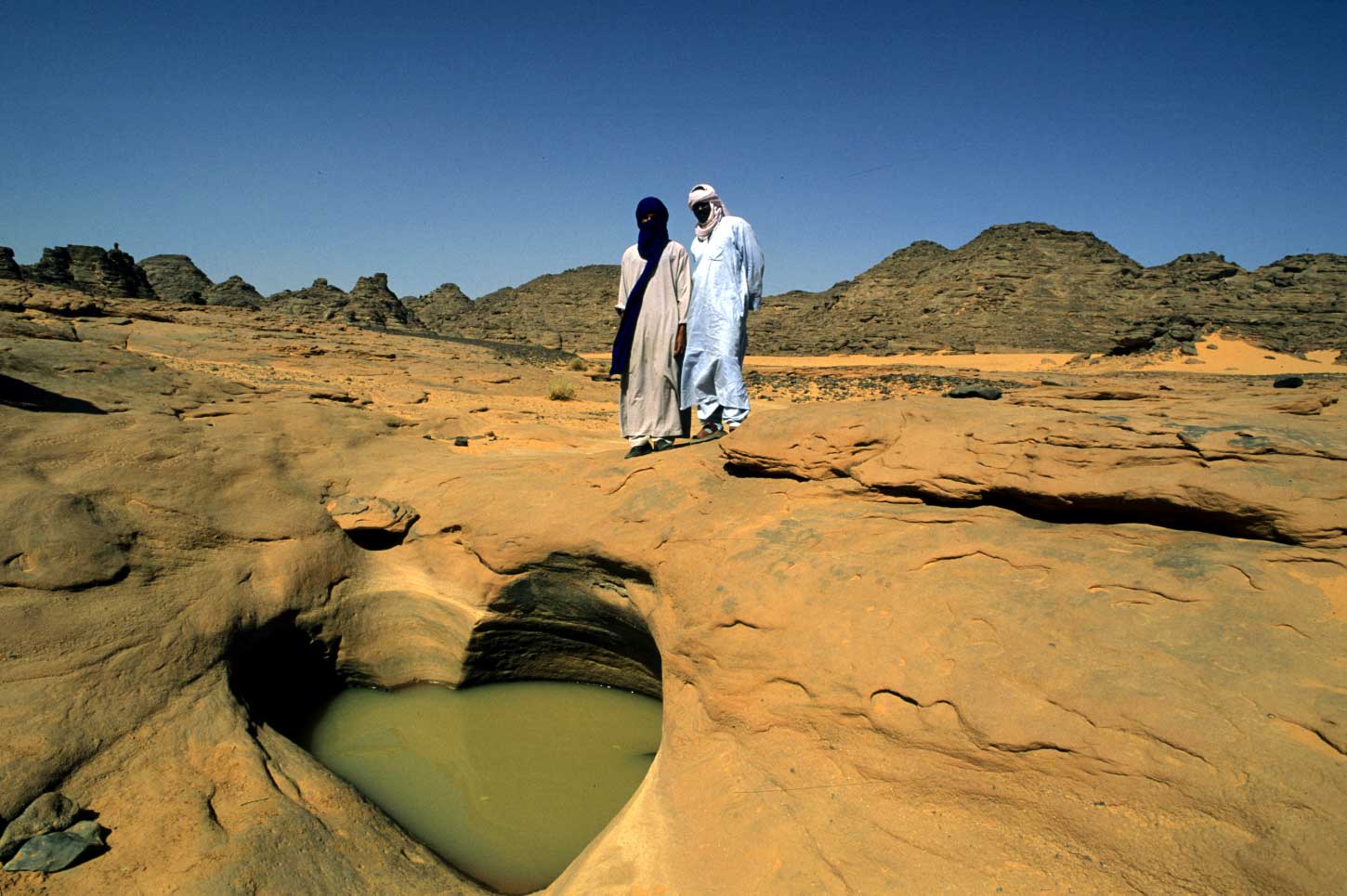 Pozzo nel deserto dell'Akakus