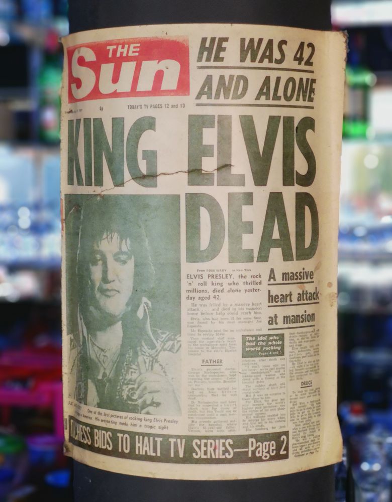 PP ELVIS KING is DEAD P20-20-col