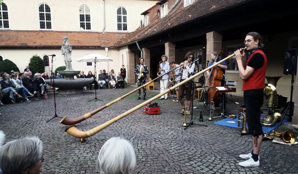 PP Jazz Alphorn Six Alps Doku J5-col Juli 2019