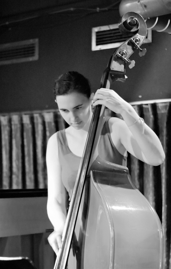 PP JAZZ Ca_1483_w10_sw_bass März20