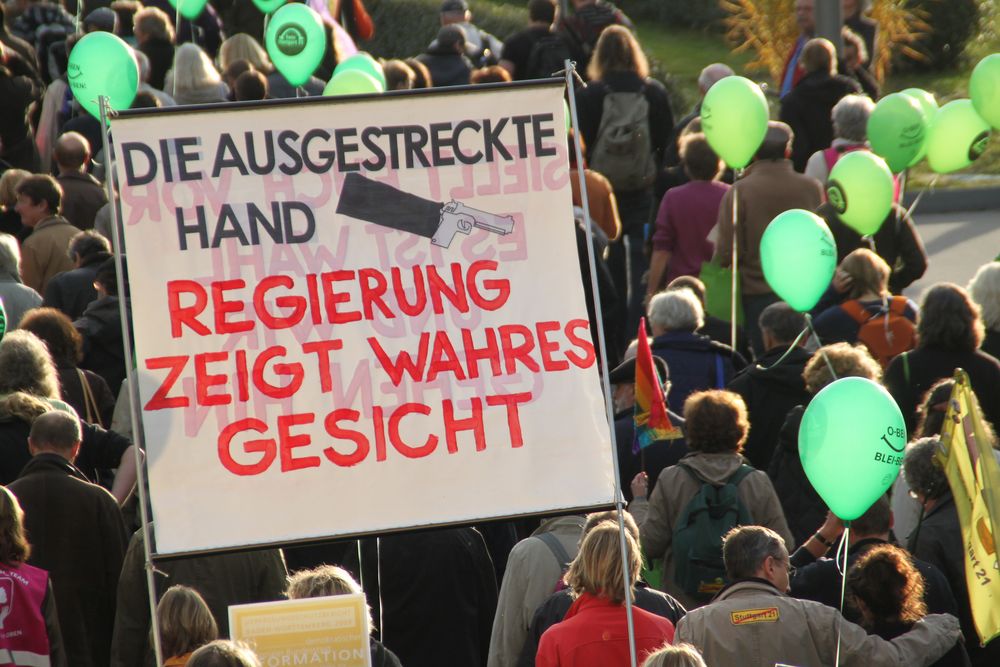 PP K21 Stuttgart Demo AKTUELL Sa 30.10.10 Plakat: Regierung