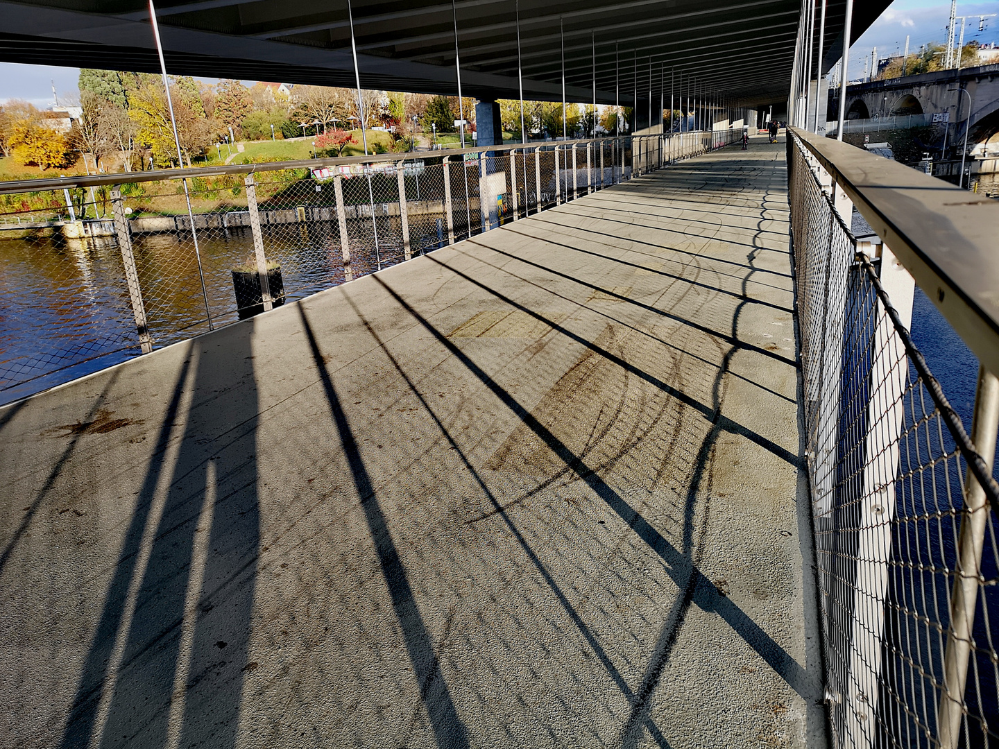 PP_Brücke_Schatten_p_20211108_17