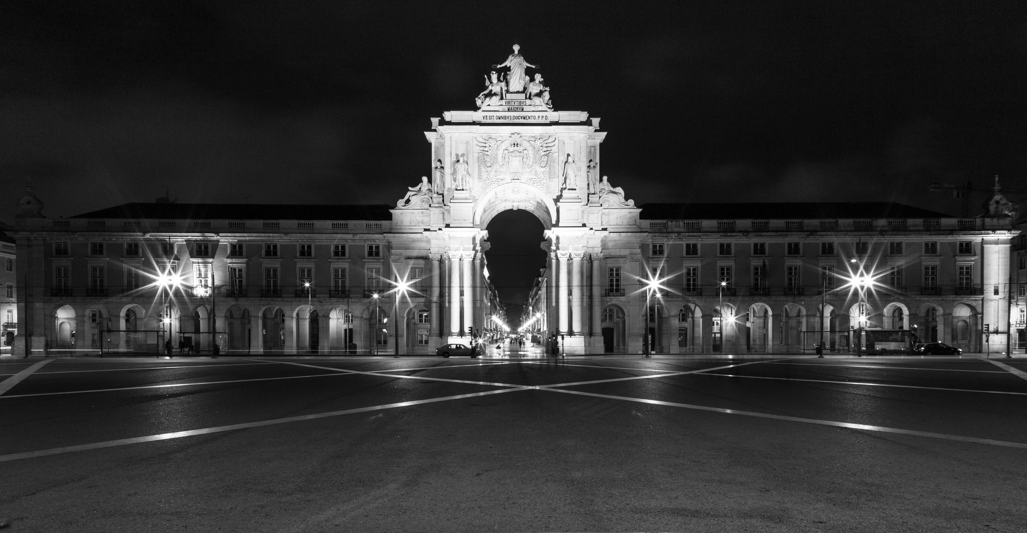 Praça do Comércio by night