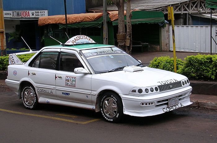 "Prächtiges" Taxi in Ciudad Este, Paraguay