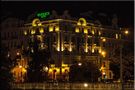 PRAG 12 - UNSER HOTEL BEI NACHT von Traudel Clemens 