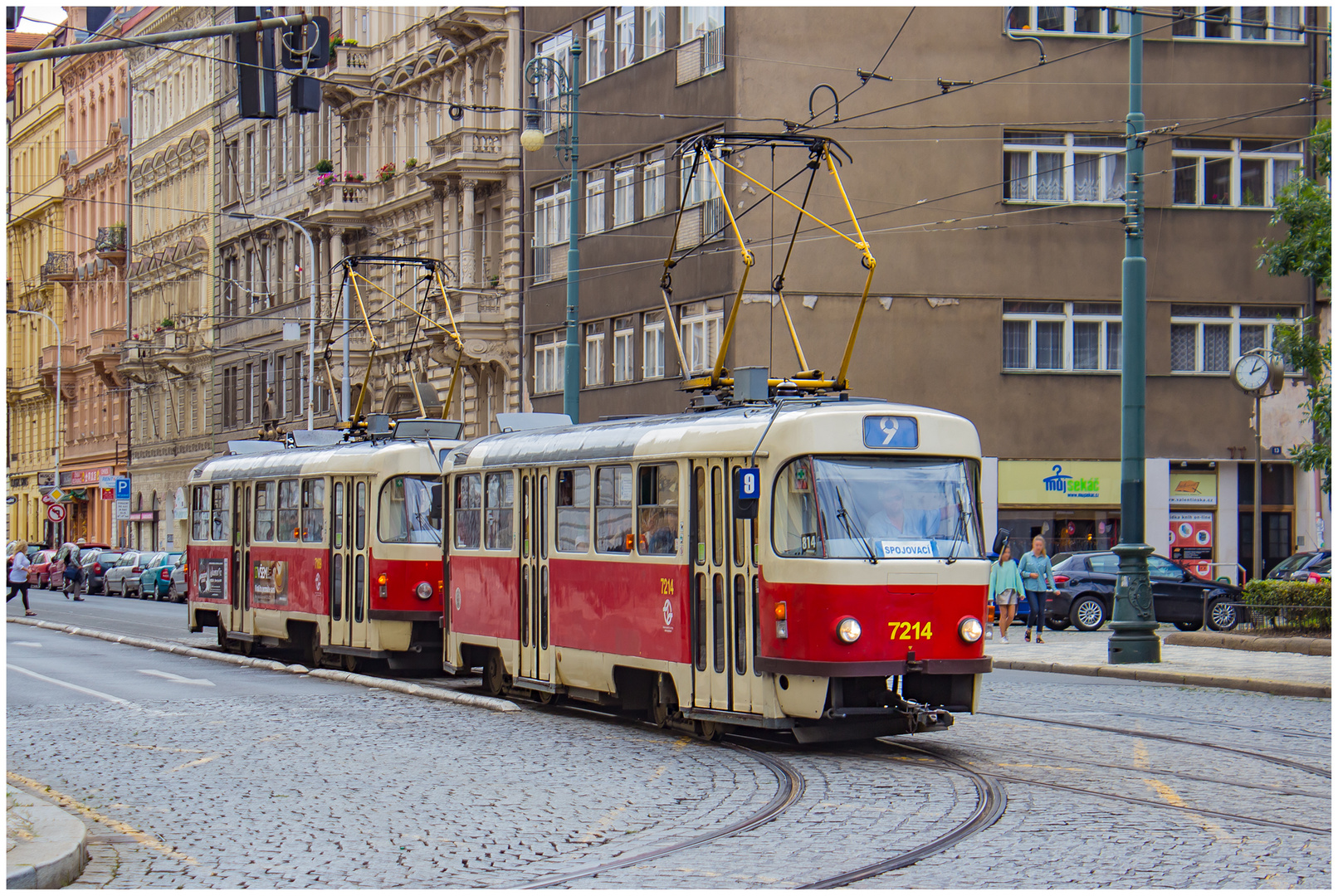 Prag, 14:00 Uhr, Linie 9