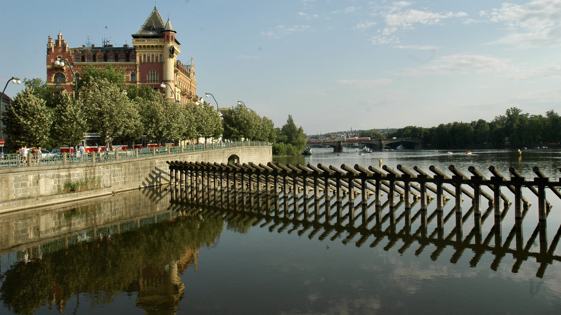 Prag (2007), Mirror