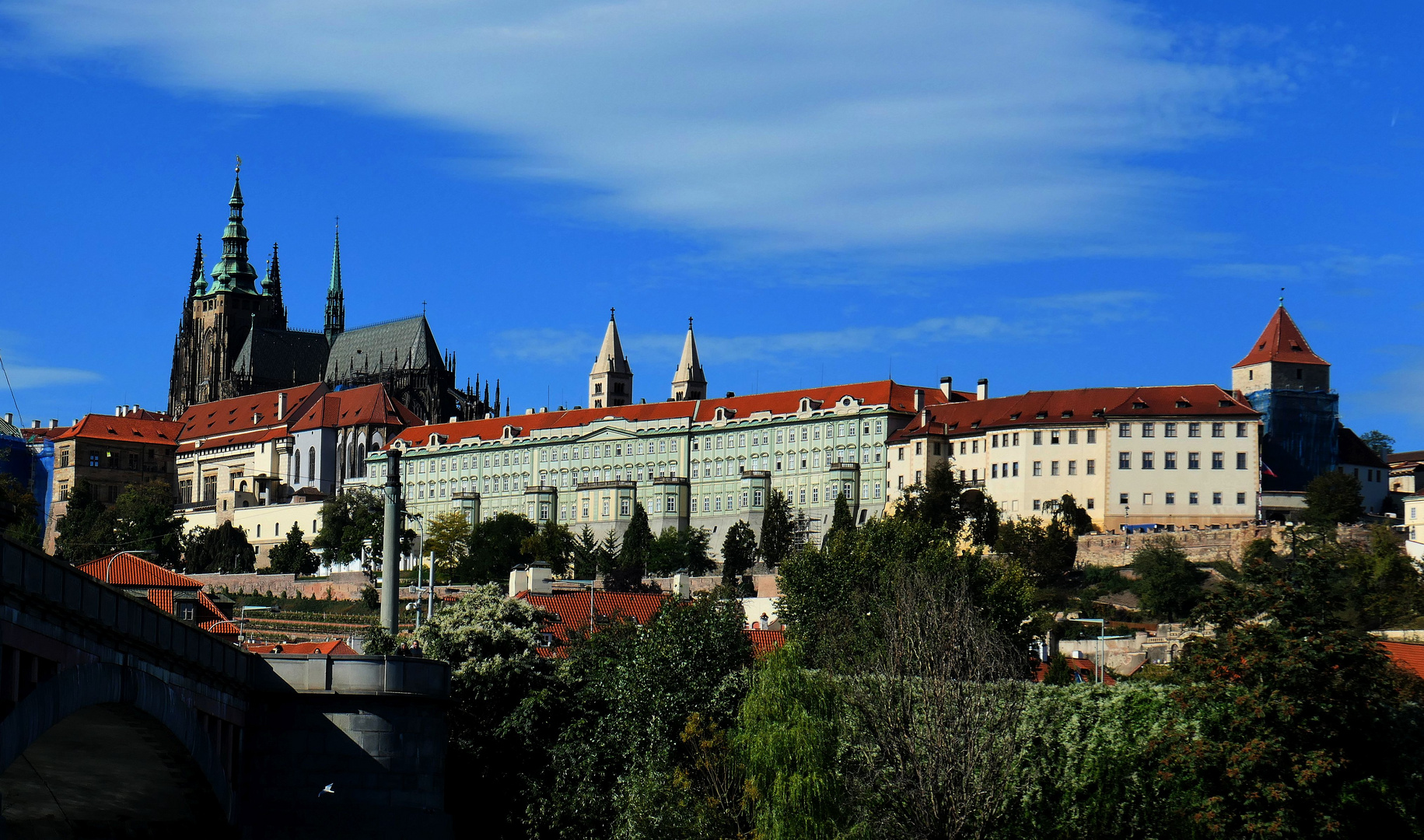 Prag 2019 - Blick zur Burg - vom Schiff 