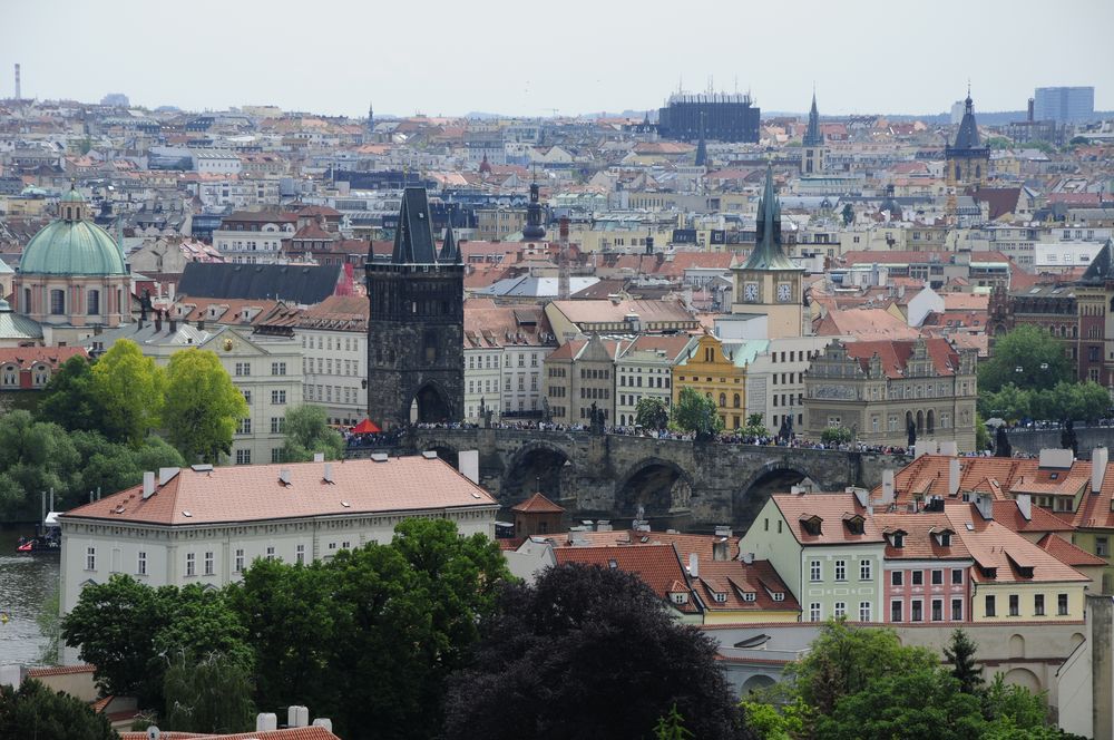 Prag...