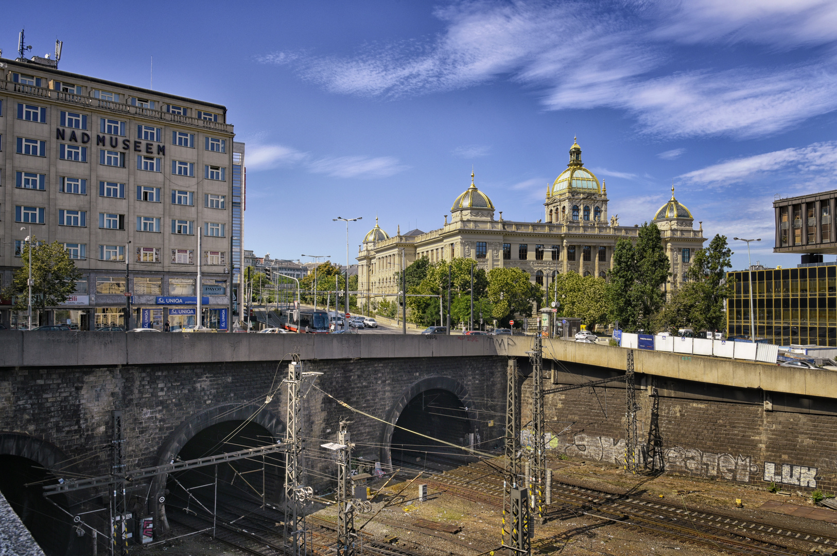 Prag abenteuerlicher uralt Bahnhof - Nationalmuseum 