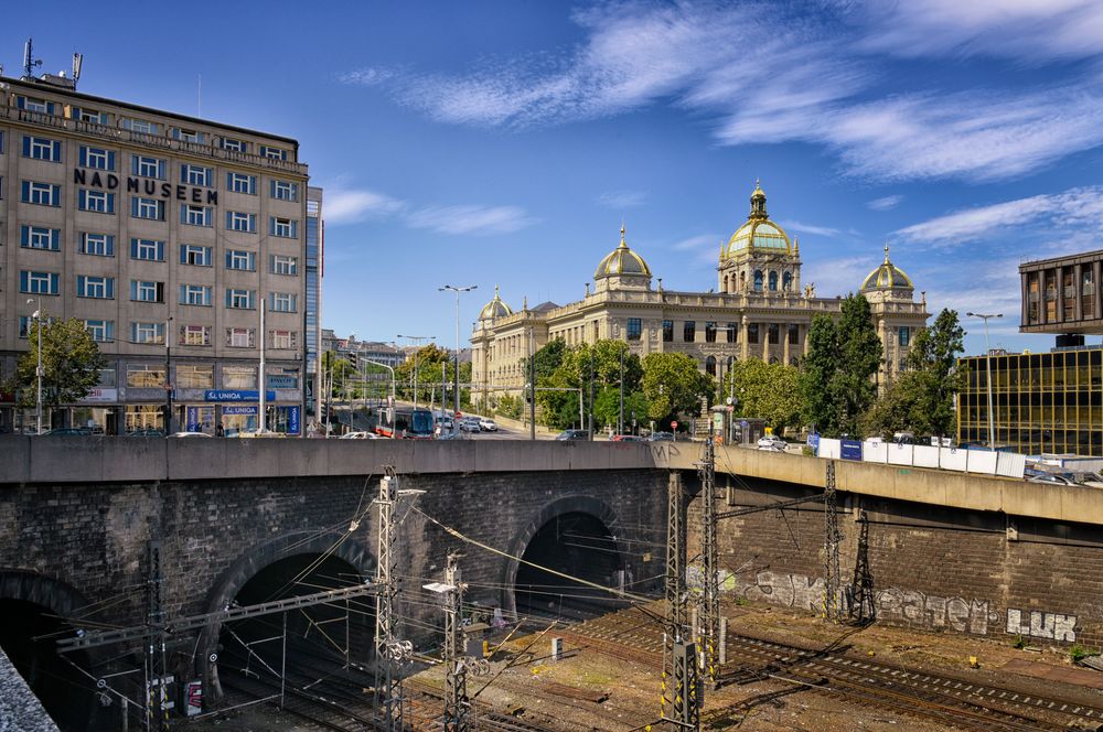 Prag abenteuerlicher uralt Bahnhof - Nationalmuseum 