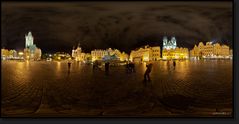 Prag - Altstädter Ring mit Teinkirche und Rathaus 