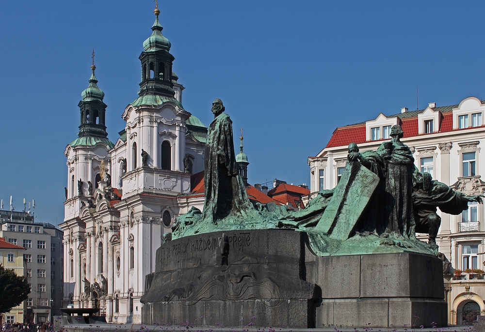 Prag - Altstädter Ring: Nationales und Klerikales in enger Nachbarschaft