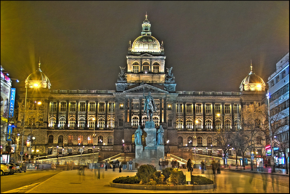 Prag at Night