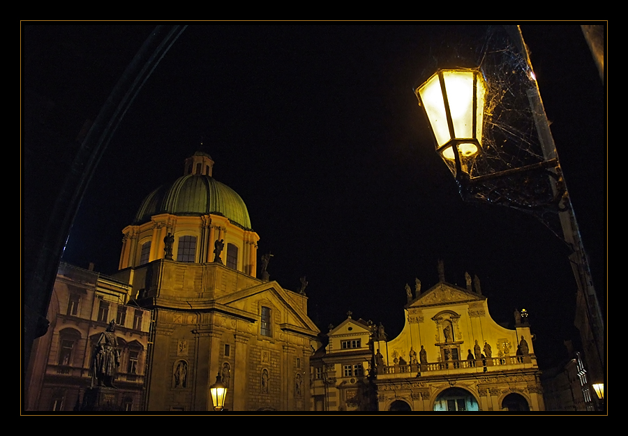 Prag at night