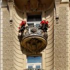 Prag: Balkon in einer Fassade