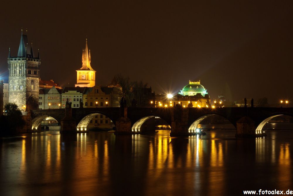 Prag bei Nacht