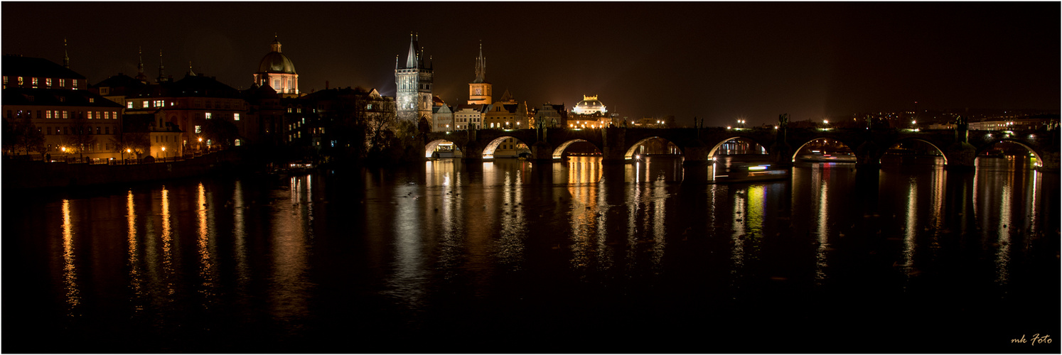 Prag bei Nacht