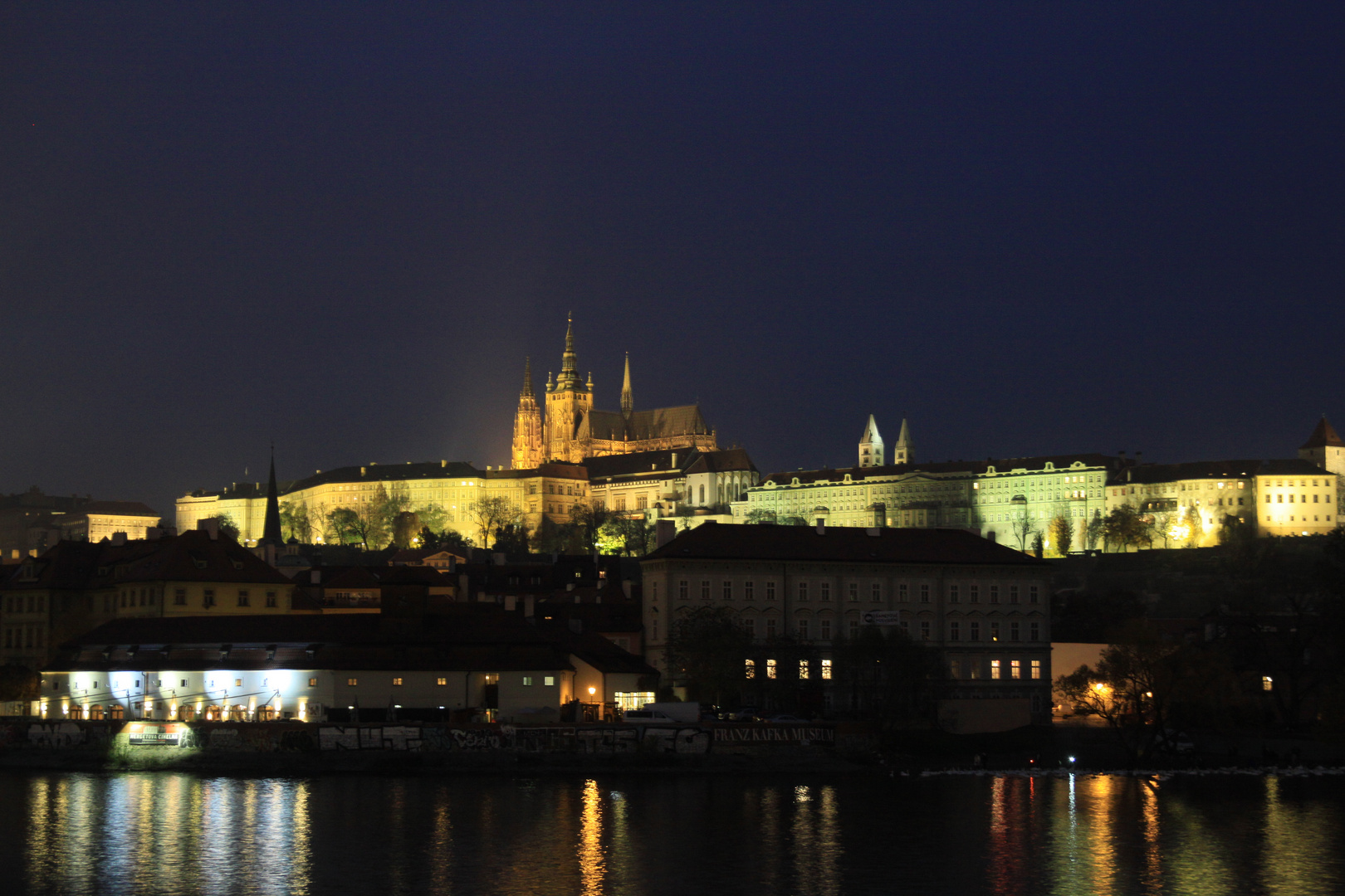 Prag bei Nacht