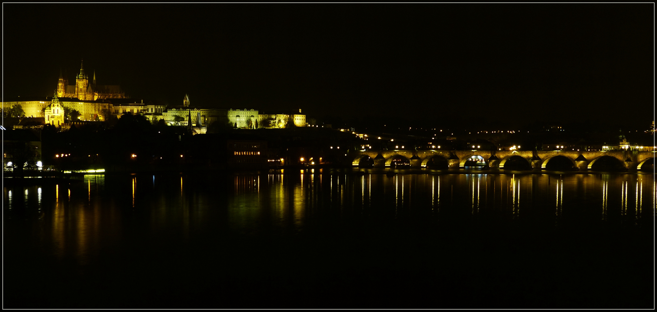 Prag bei Nacht