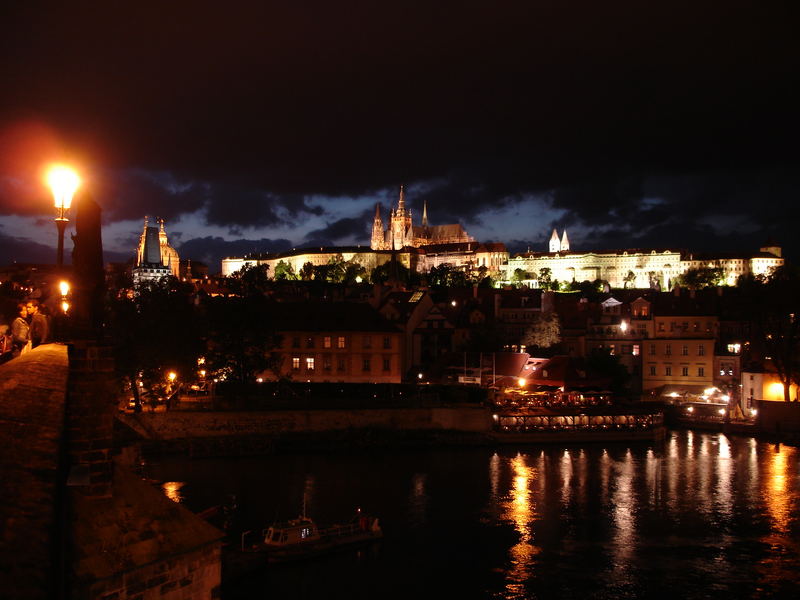 Prag bei Nacht