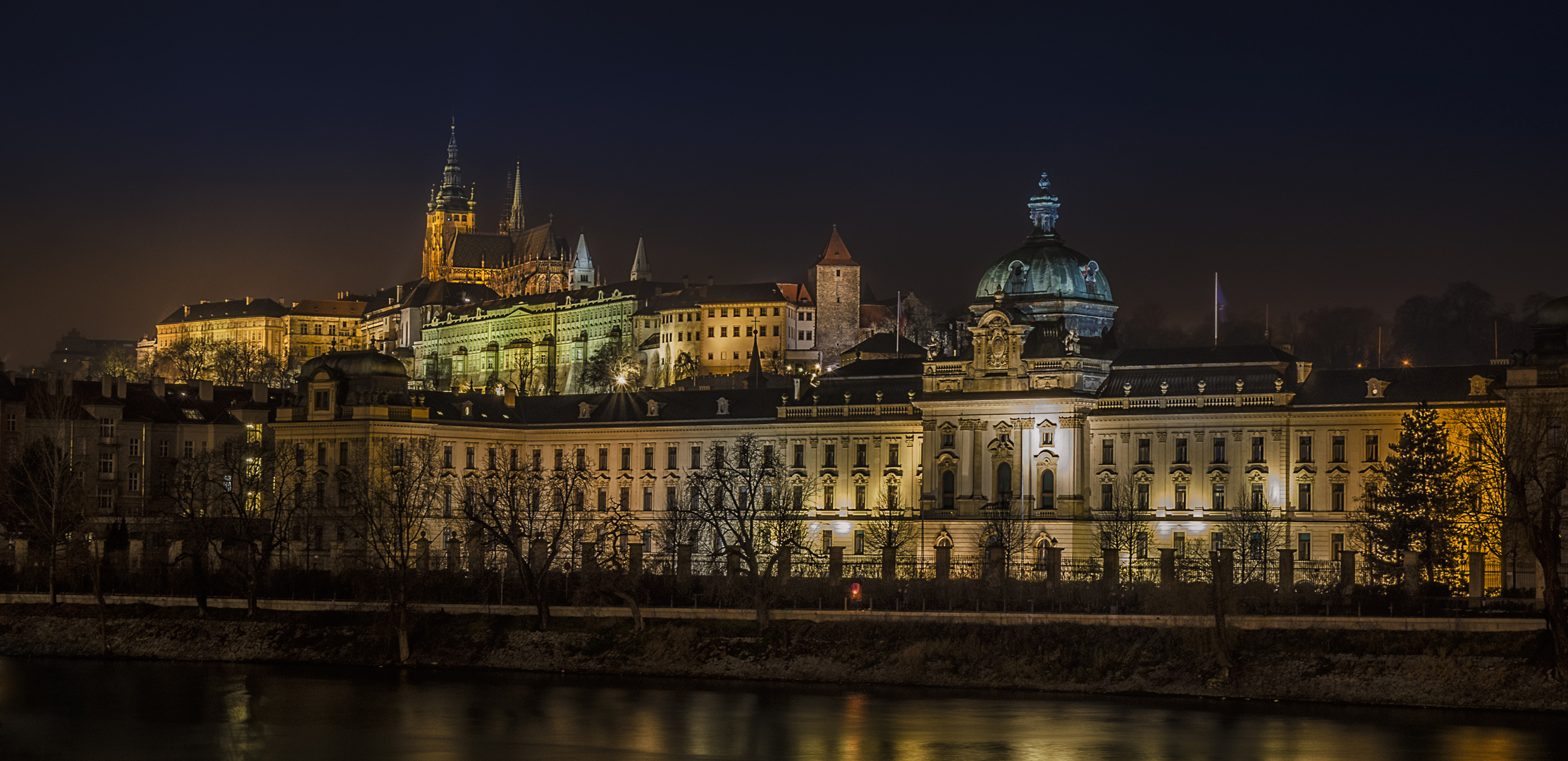 Prag bei Nacht