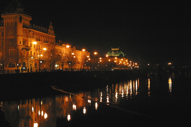 Prag bei Nacht