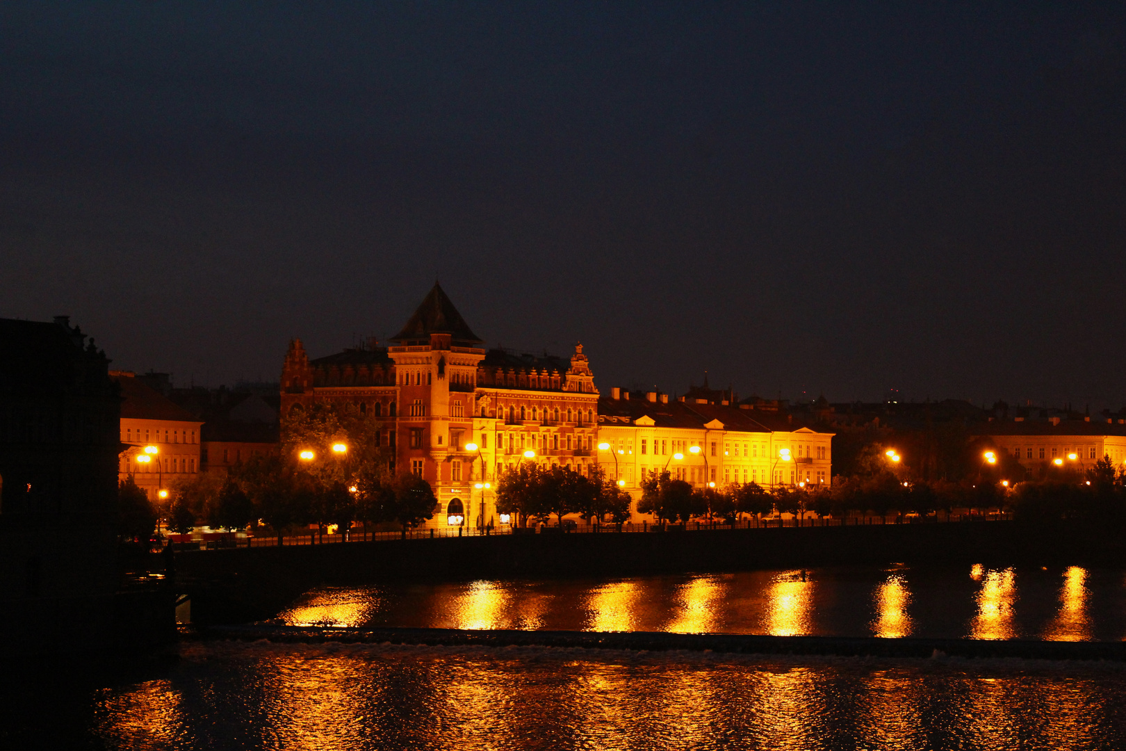 Prag bei Nacht