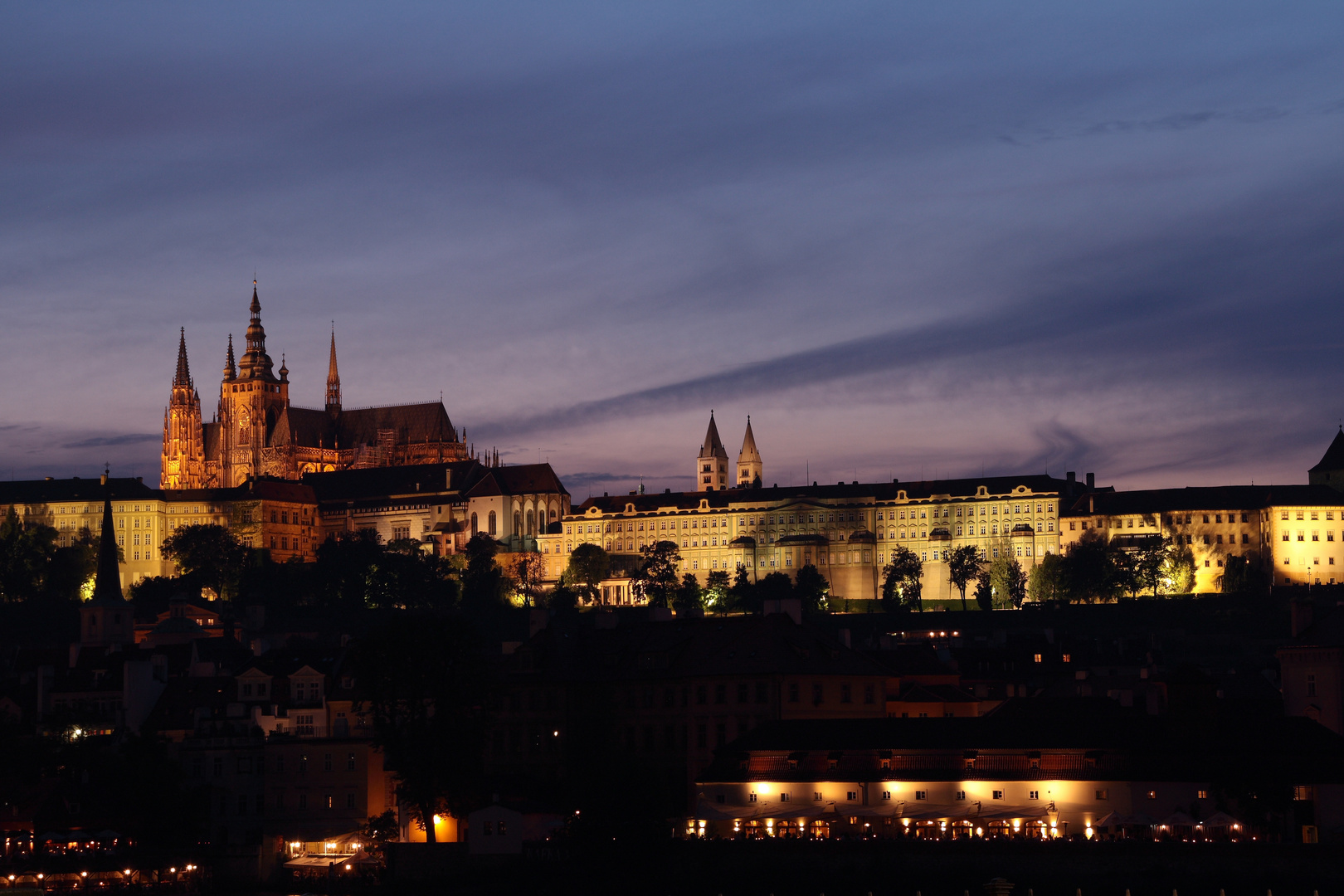 Prag bei Nacht