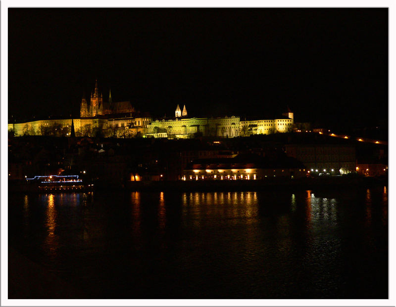 Prag bei Nacht