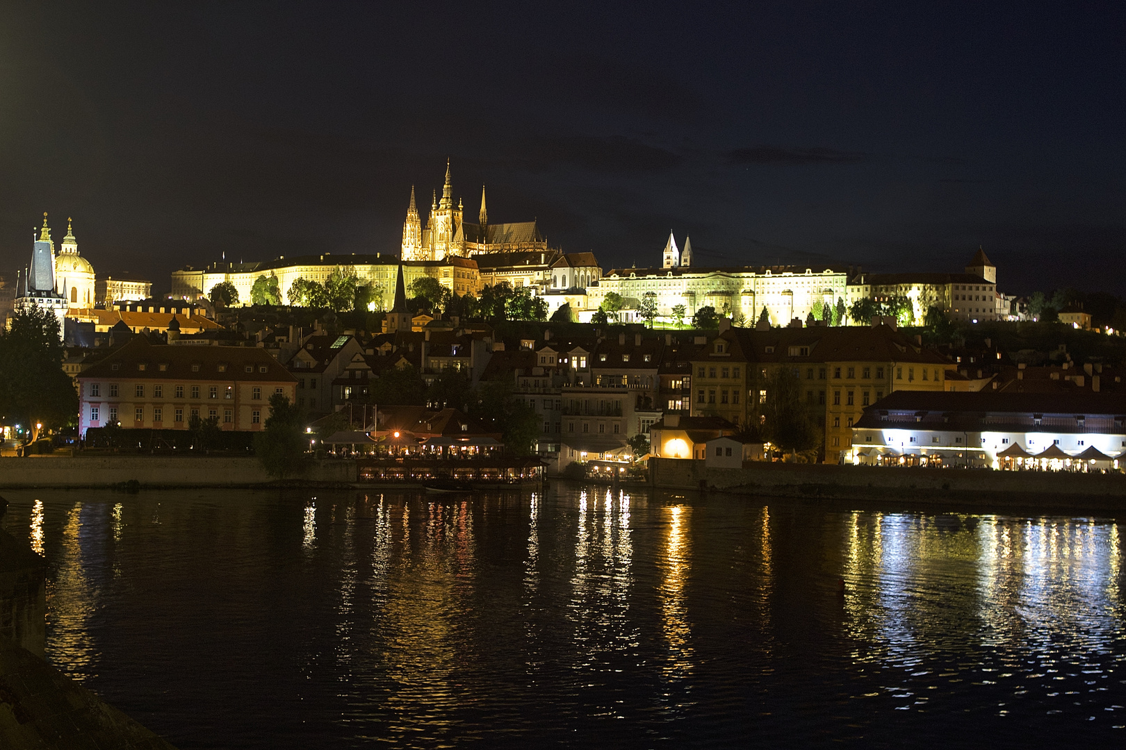 Prag bei Nacht